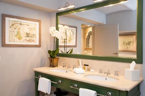 Al Palazzo del Marchese di Camugliano — Bathroom