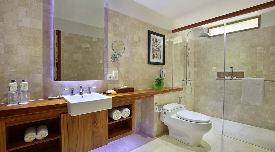 Alam Candi Resort — Bathroom