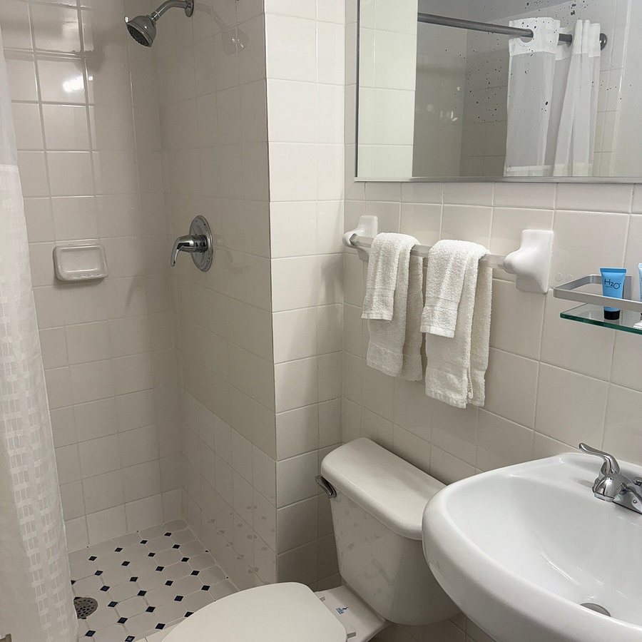 Alamo Hotel Miami Beach Miami Beach Florida — Bathroom