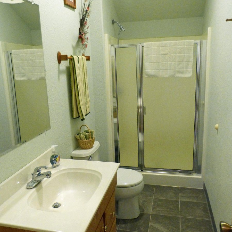 Alaska Adventure Cabins — Bathroom