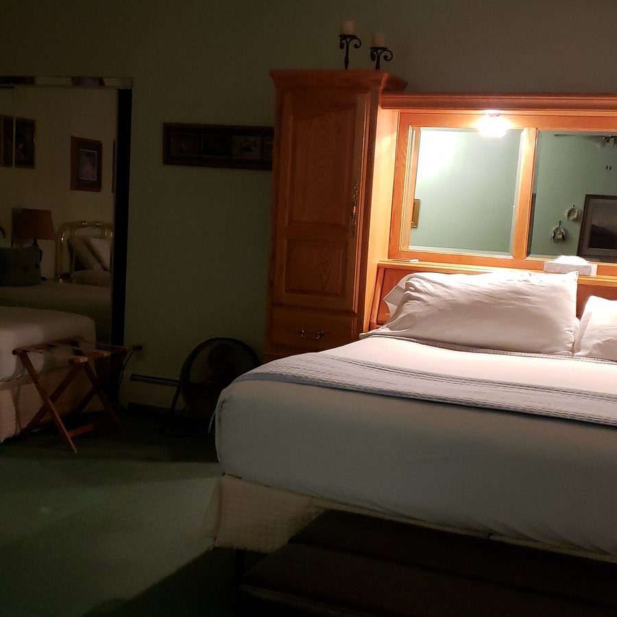 Alaska House Of Jade Bed And Breakfast — Guest room