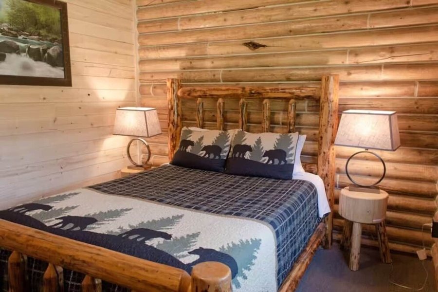 Alaska Knotty Pine B B — Guest room