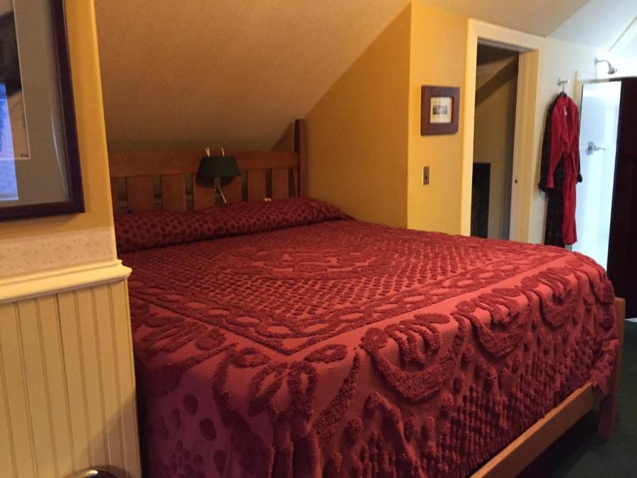 Alaska s Capital Inn Bed and Breakfast — Guest room