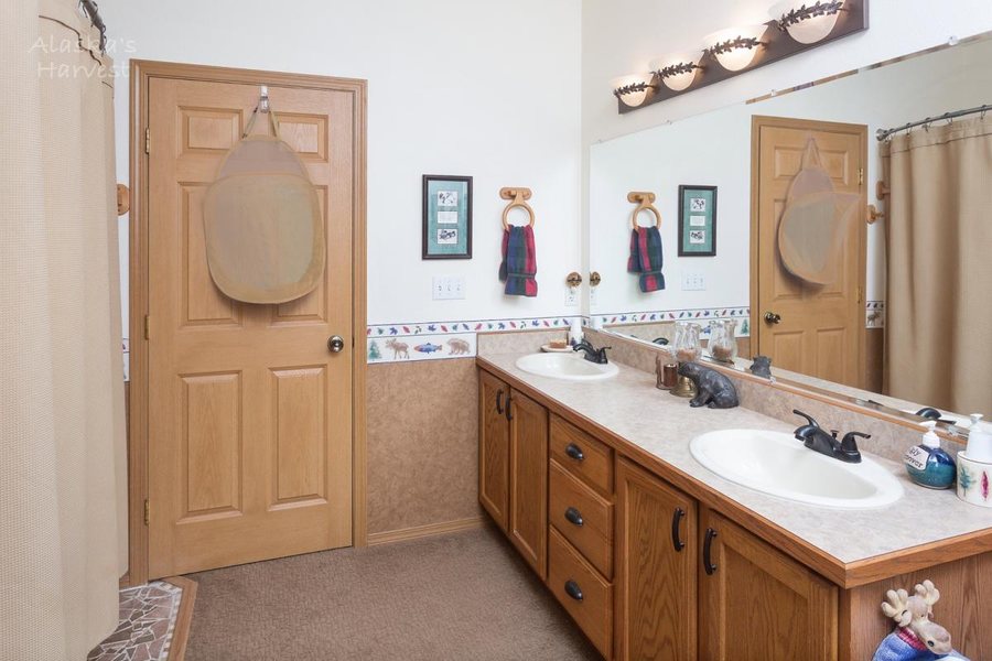 Alaska s Harvest Bed Breakfast — Bathroom