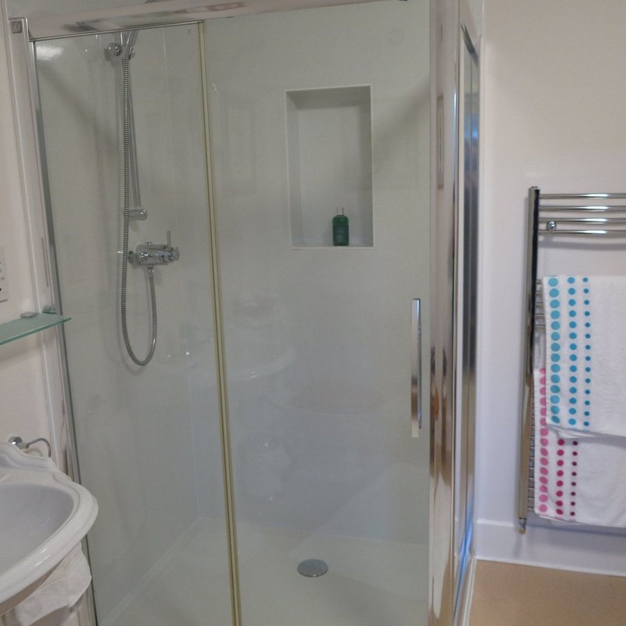 Albatross Bed Breakfast Dornoch — Bathroom