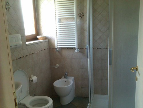 Albergo Ai 4 Camosci — Bathroom