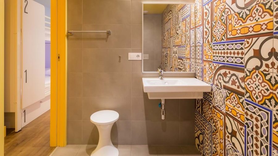 Albergue Studio Hostel Barcelona Catalonia — Bathroom