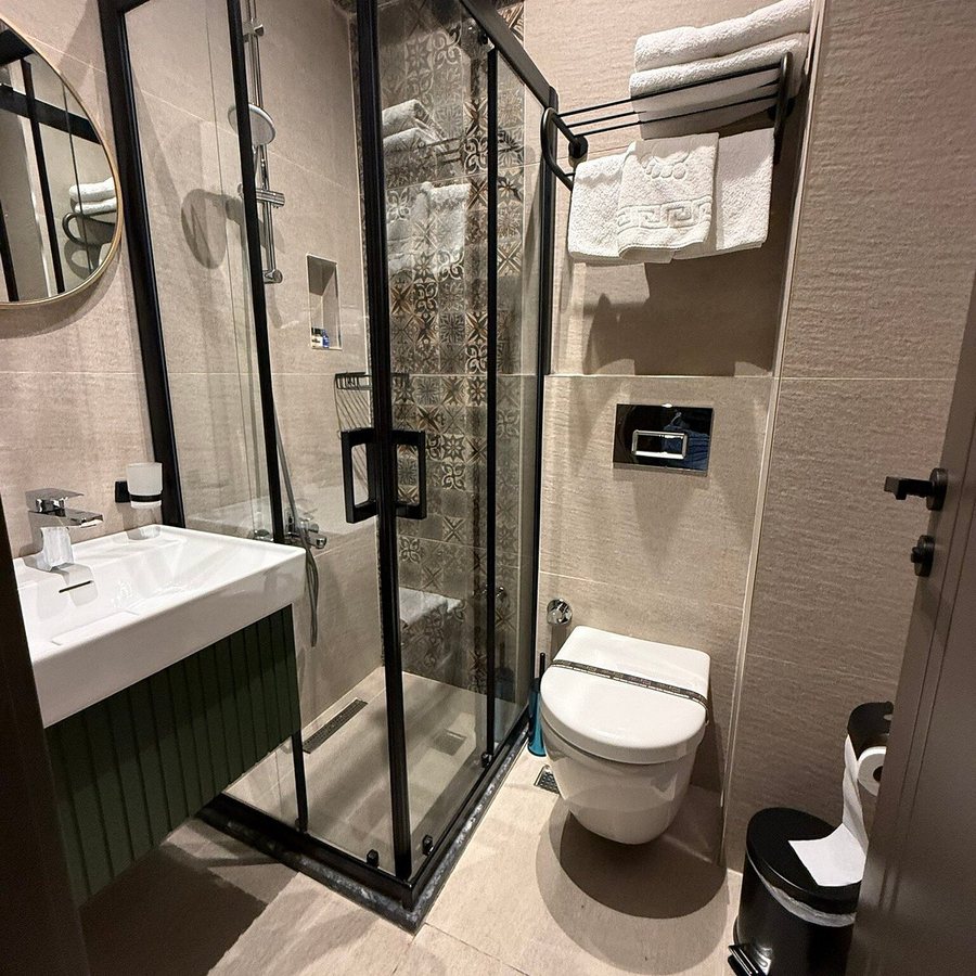 Albinas Hotel Old City Istanbul — Bathroom