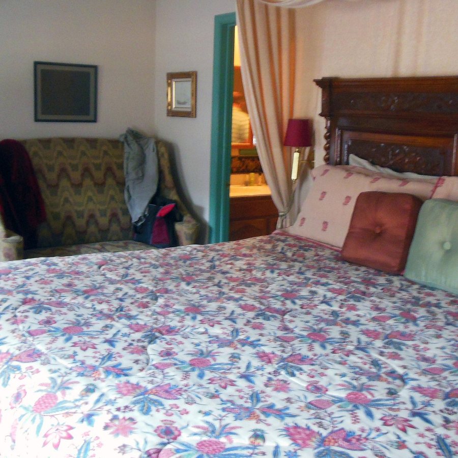 Aldrich House B B — Guest room