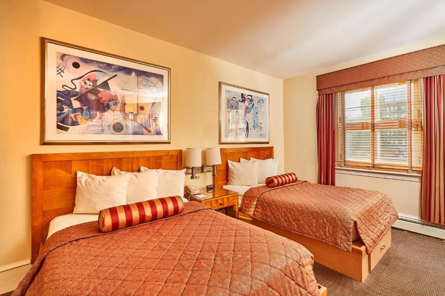 Alexander Inn — Guest room