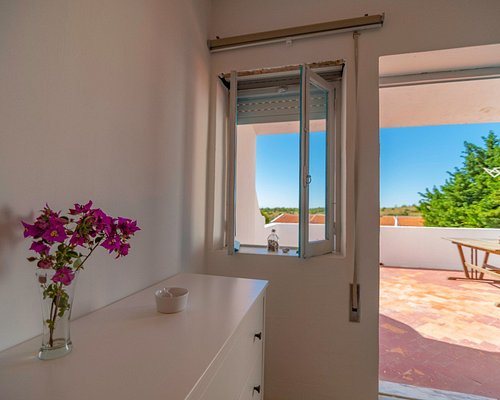 Algarve Surf Hostel Lagos — Bathroom