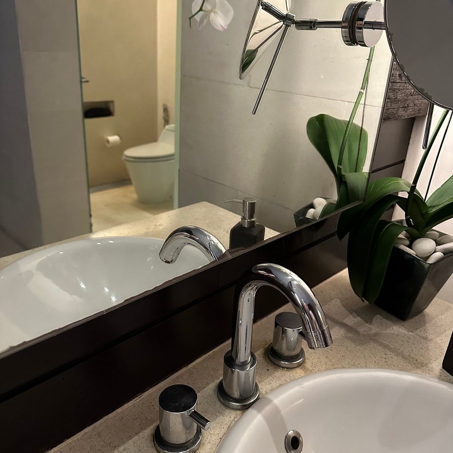Alila Villas Uluwatu — Bathroom