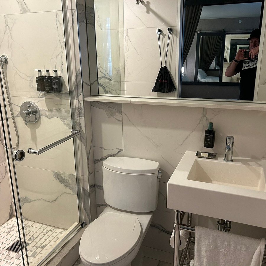 Aliz Hotel Times Square New York City New York — Bathroom