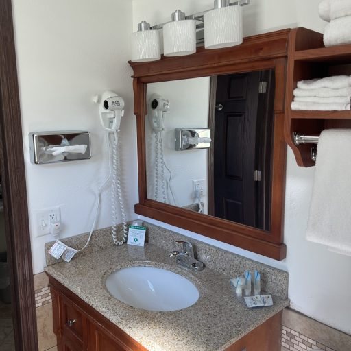 All Star Inn Suites — Bathroom