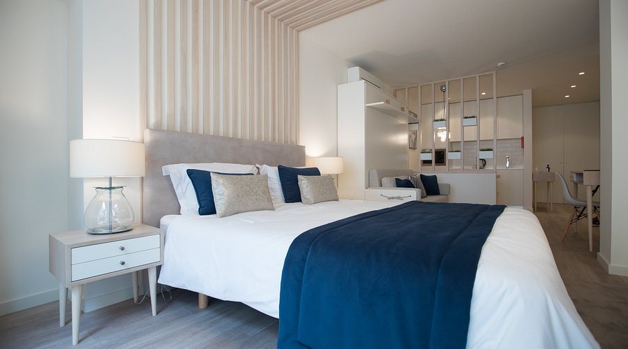 Almada Wine House — Guest room