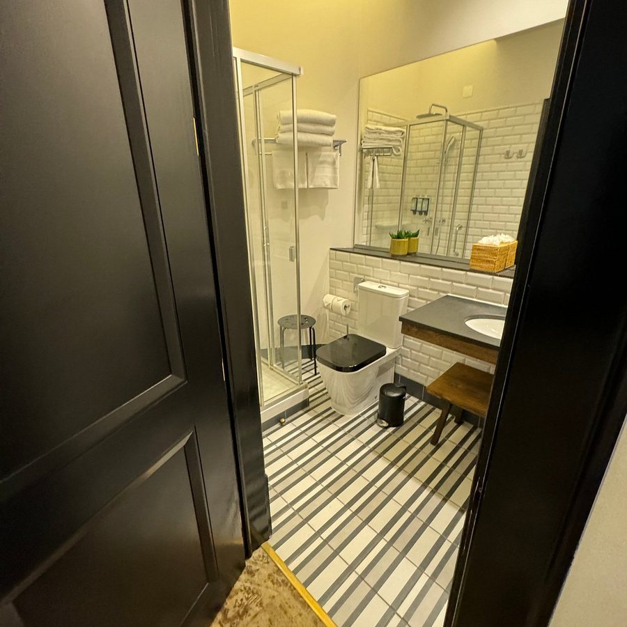 AlmaLusa Baixa Chiado — Bathroom