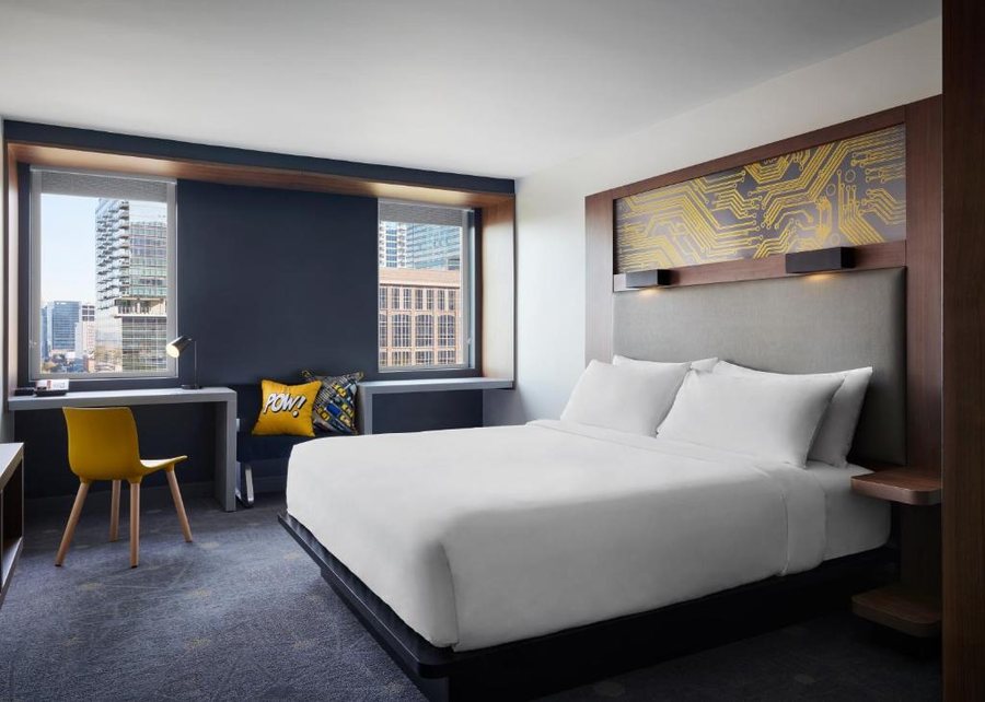 Aloft Atlanta Downtown — Guest room