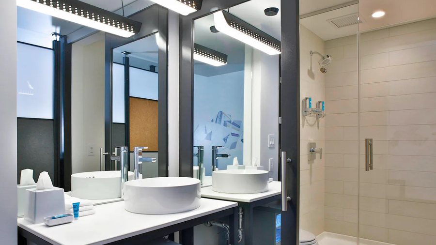 Aloft by Marriott Austin Northwest — Bathroom