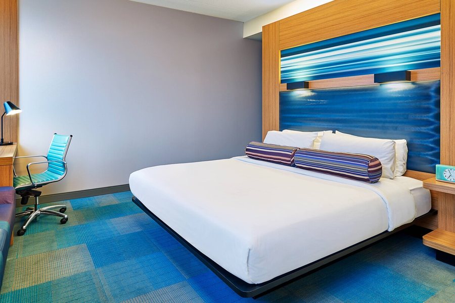 Aloft by Marriott Chicago O Hare — Guest room