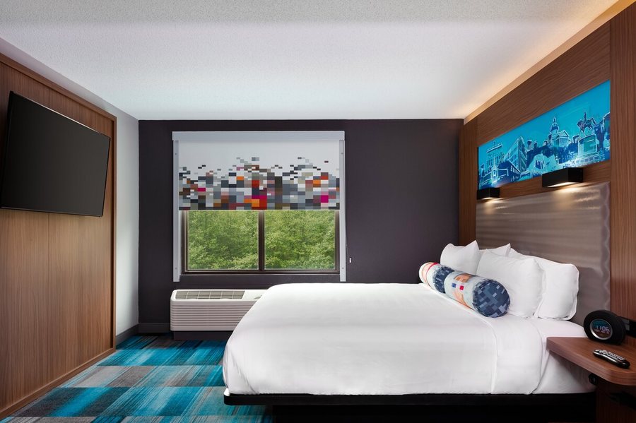 Aloft by Marriott Columbia Harbison — Guest room