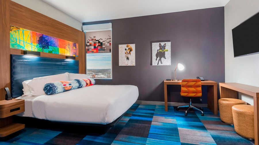 Aloft by Marriott Greenville Downtown — Guest room