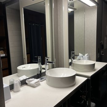 Aloft by Marriott Raleigh — Bathroom