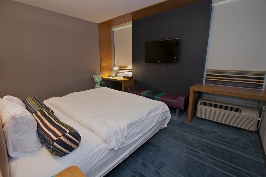 Aloft by Marriott Tulsa — Guest room