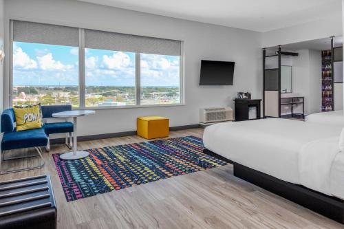 Aloft Dallas Arlington Entertainment District — Guest room