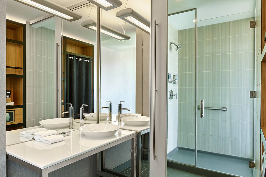 Aloft Denver Downtown — Bathroom