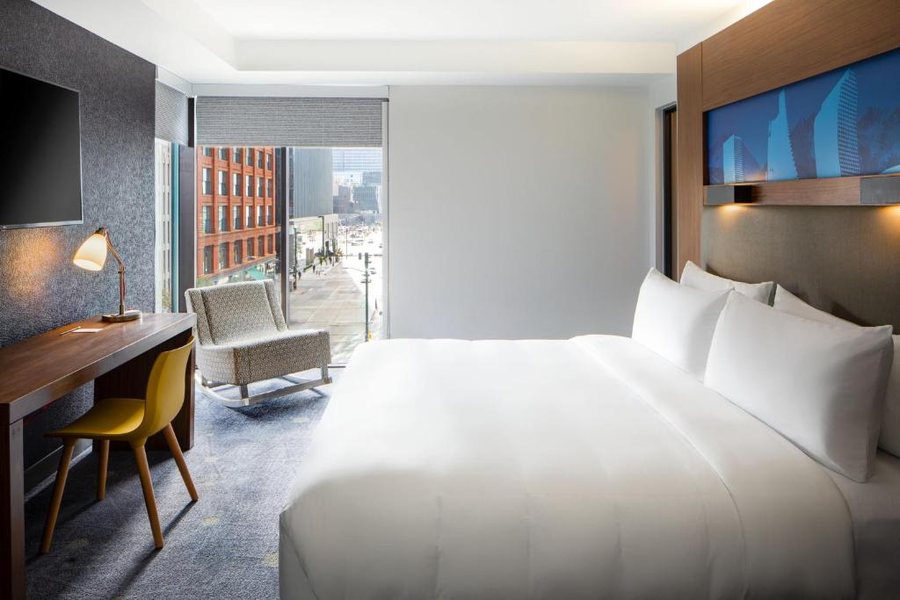 Aloft Denver Downtown — Guest room