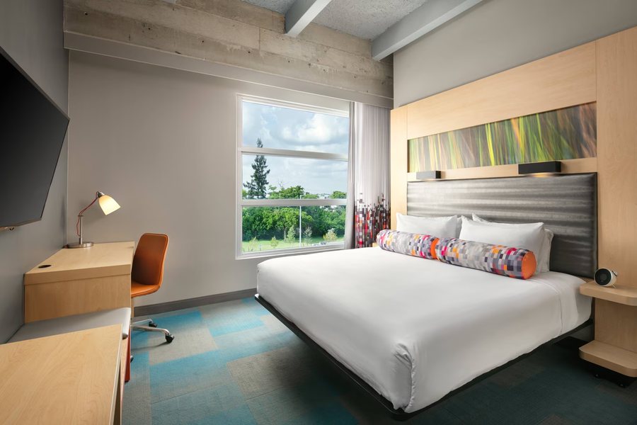 Aloft Miami Airport Miami Florida — Guest room