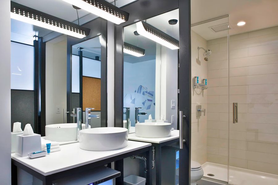 Aloft Omaha West — Bathroom