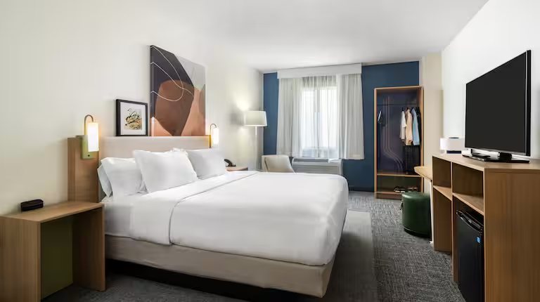 Aloft Wilmington at Coastline Center Wilmington North Carolina — Guest room