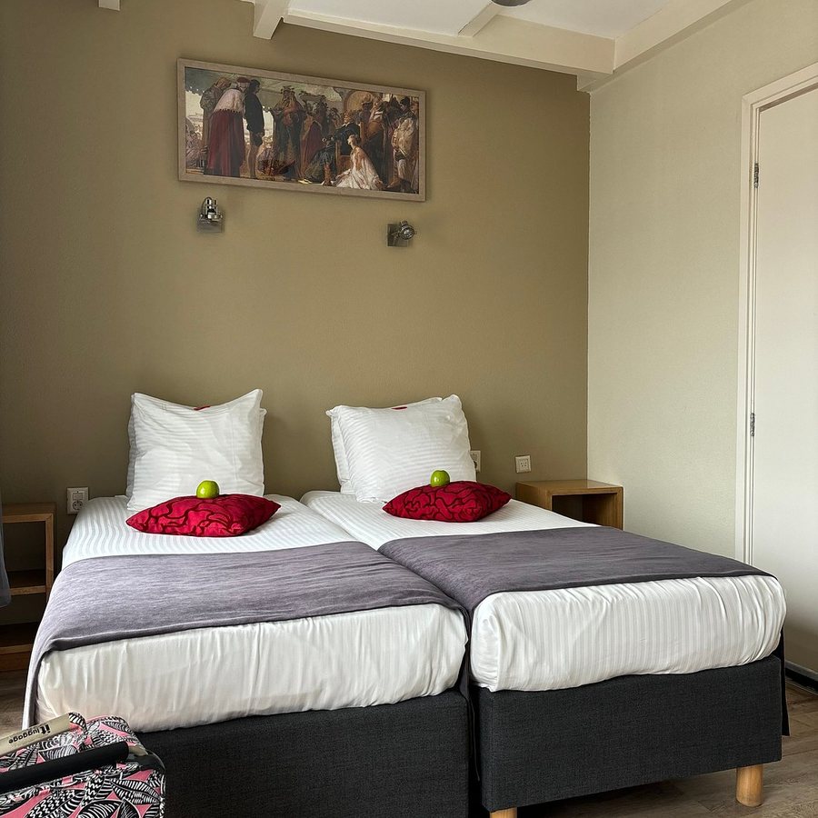 Alp Hotel Amsterdam — Guest room
