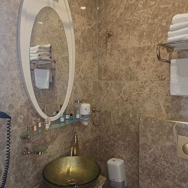 Alpek Hotel Istanbul — Bathroom