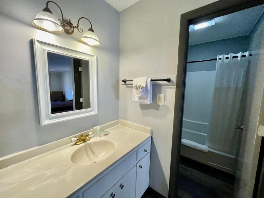 Alpine Crest Resort Club Of Helen — Bathroom