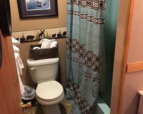 Alpine Motel — Bathroom