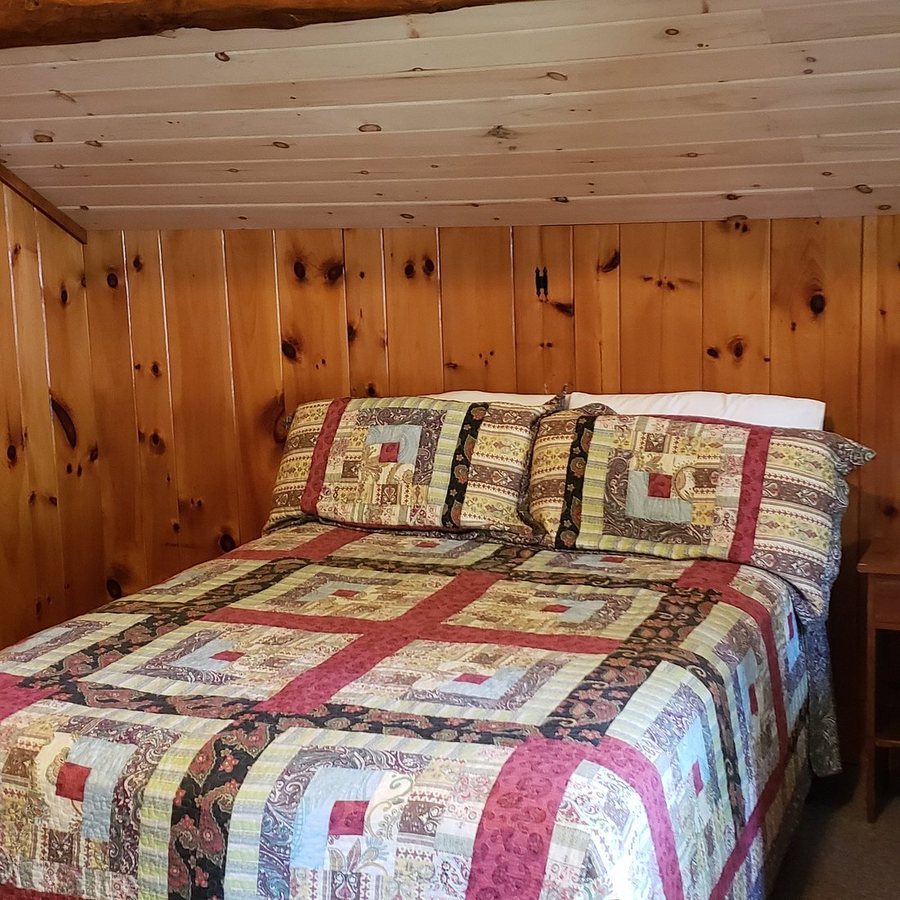 Alpine Village Resort — Guest room