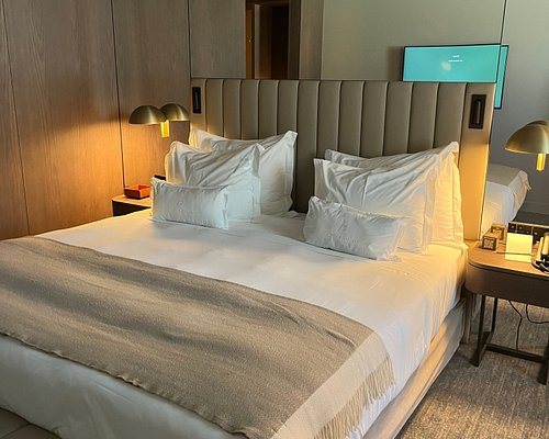 Altis Porto Hotel — Guest room