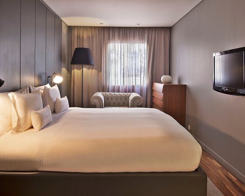 Altis Prime Hotel — Guest room