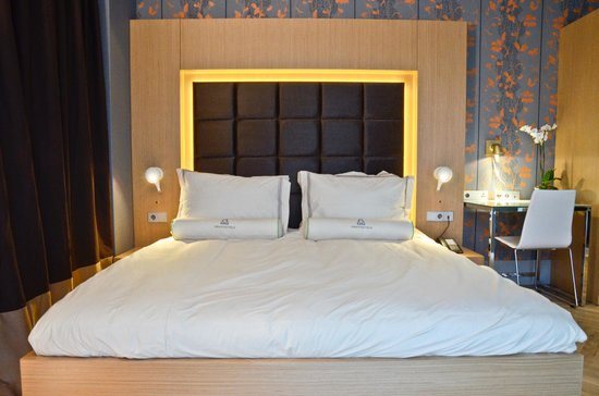 Amadi Park Hotel — Guest room