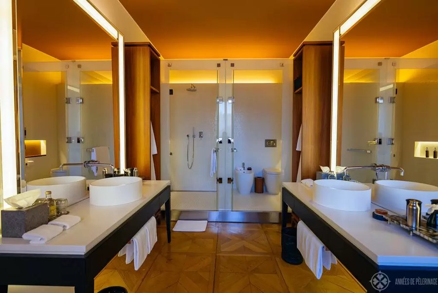 Aman Venice — Bathroom