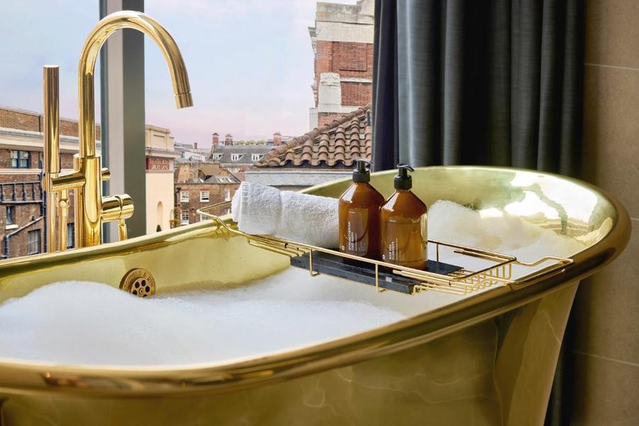 AMANO Covent Garden — Bathroom
