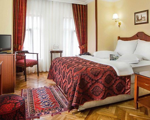 Amber Hotel Istanbul — Guest room