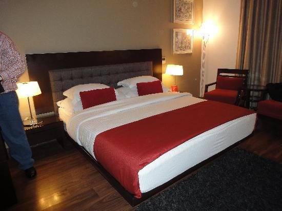 Amber Inn by Orion Hotels — Guest room