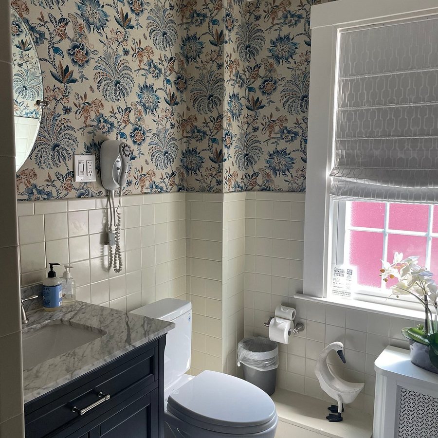 Amelia Payson House — Bathroom