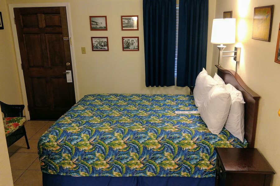 Amelia s Landing Hotel — Guest room