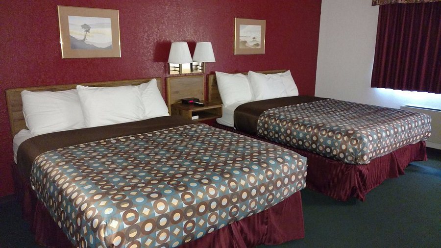 America s Stay Inn — Guest room