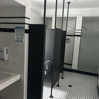 American Hotel Los Angeles California — Bathroom