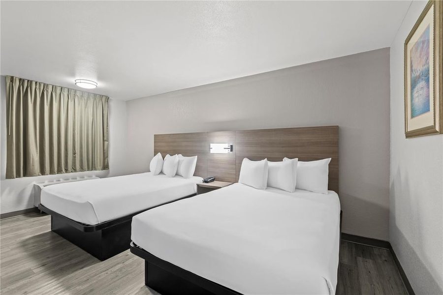 Americas Best Value Inn Austin University — Guest room